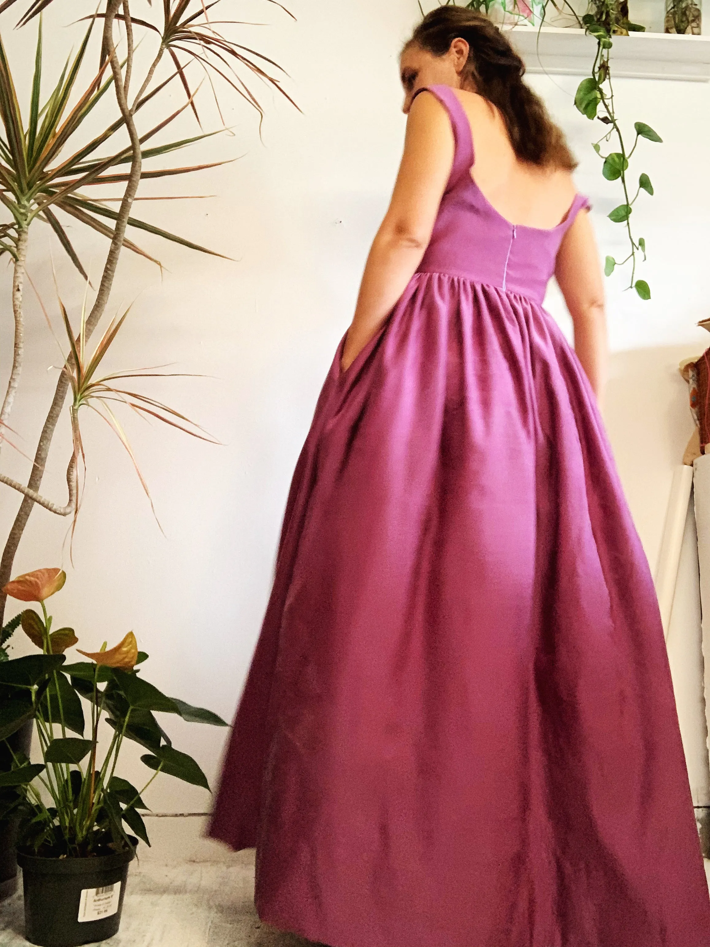 92/100 Princess dress in heavyweight silk satin