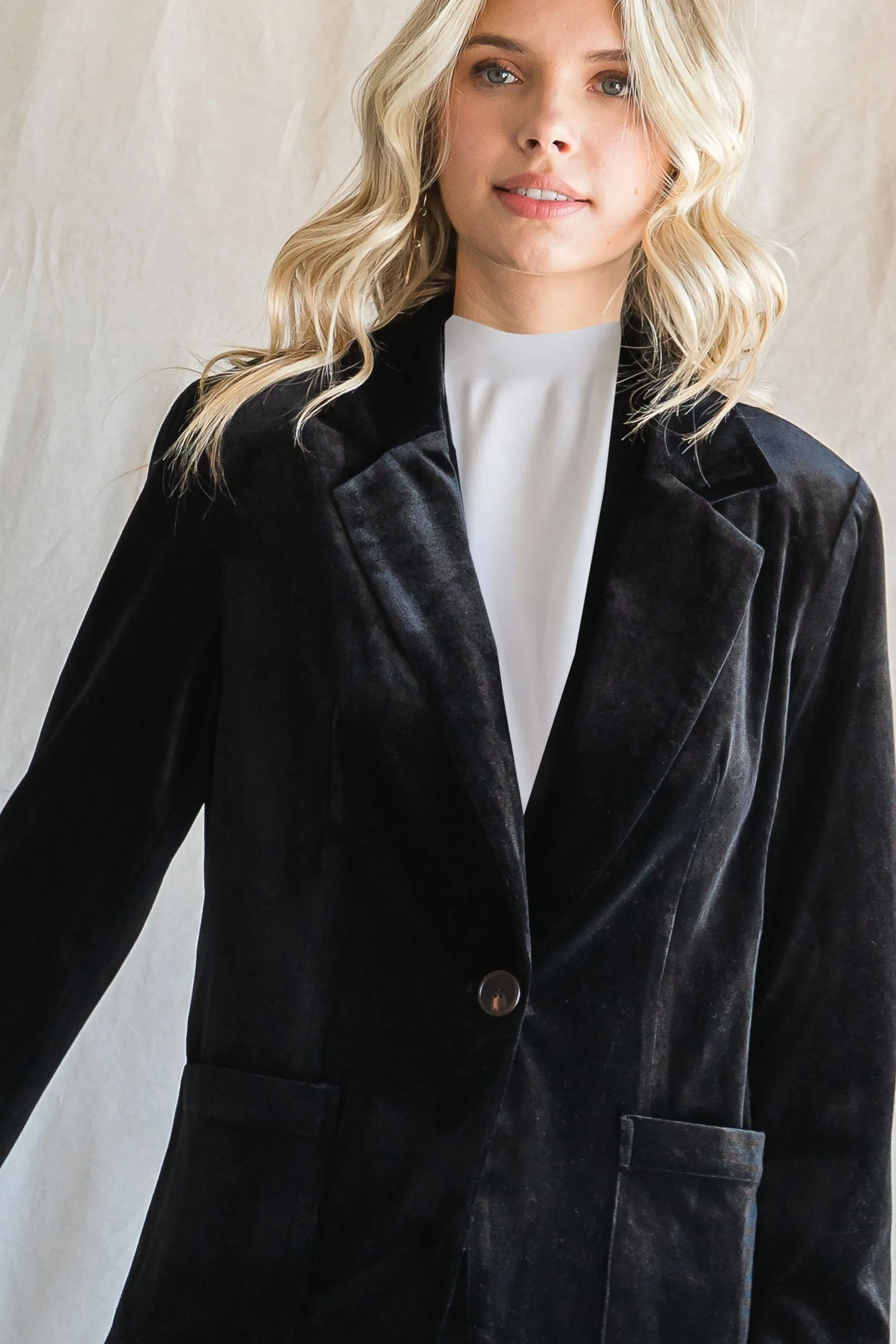 Trendy Glam Black Velvet Blazer